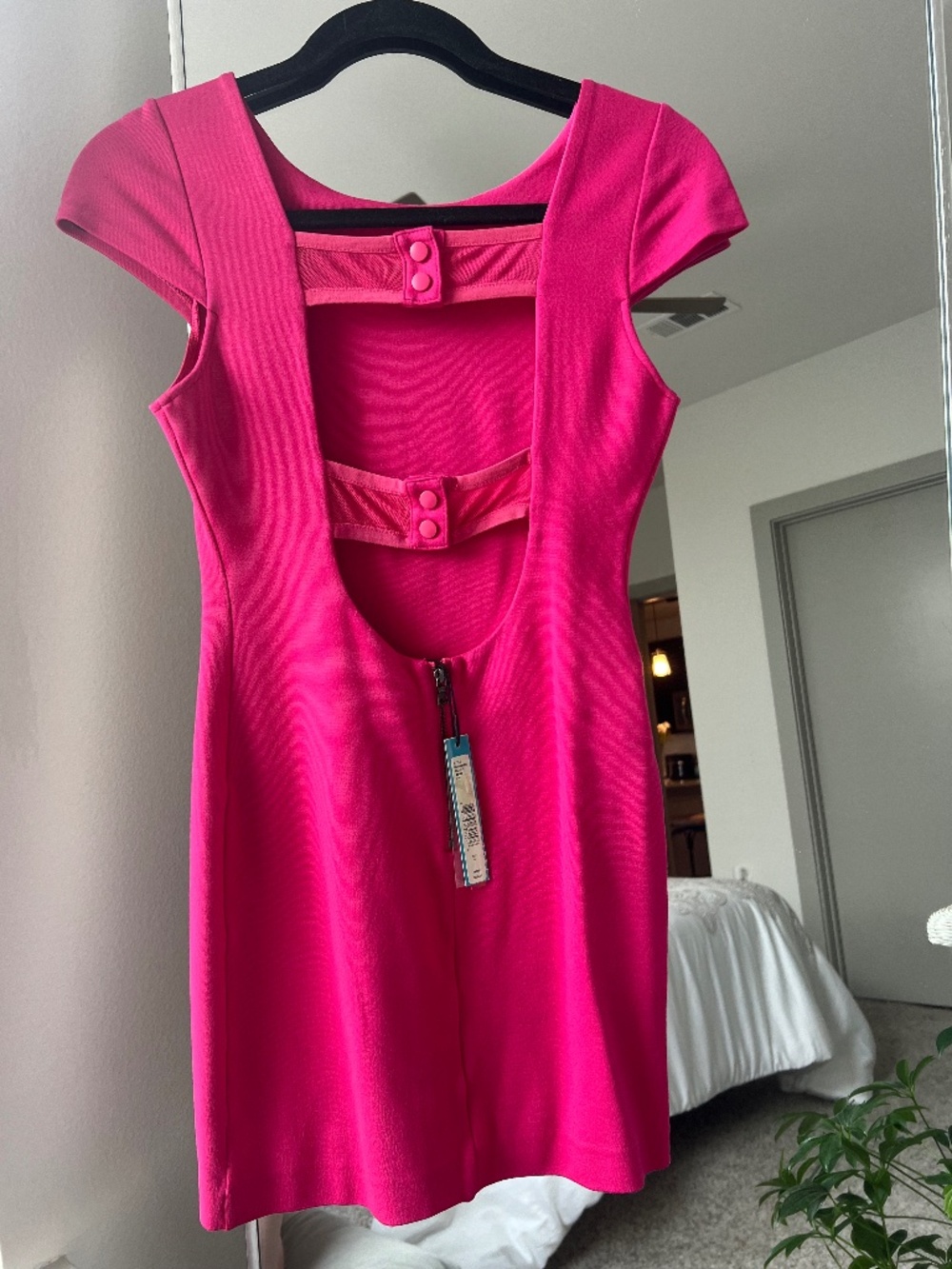 NWT Alice + Olivia Pink Mesh Ladder Back Mini Dress with Snap Closures: 0